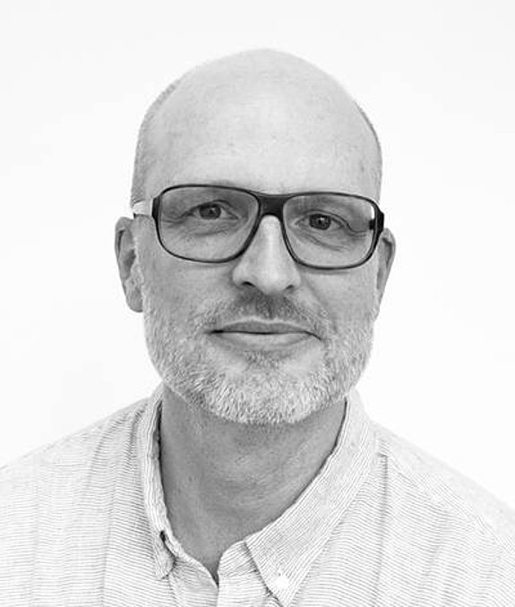 Stefan Schiefer - Dozent für Designtheorie