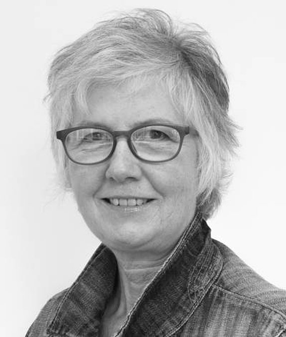 Sabine Neubauer - Dozentin in der Textilwerkstatt